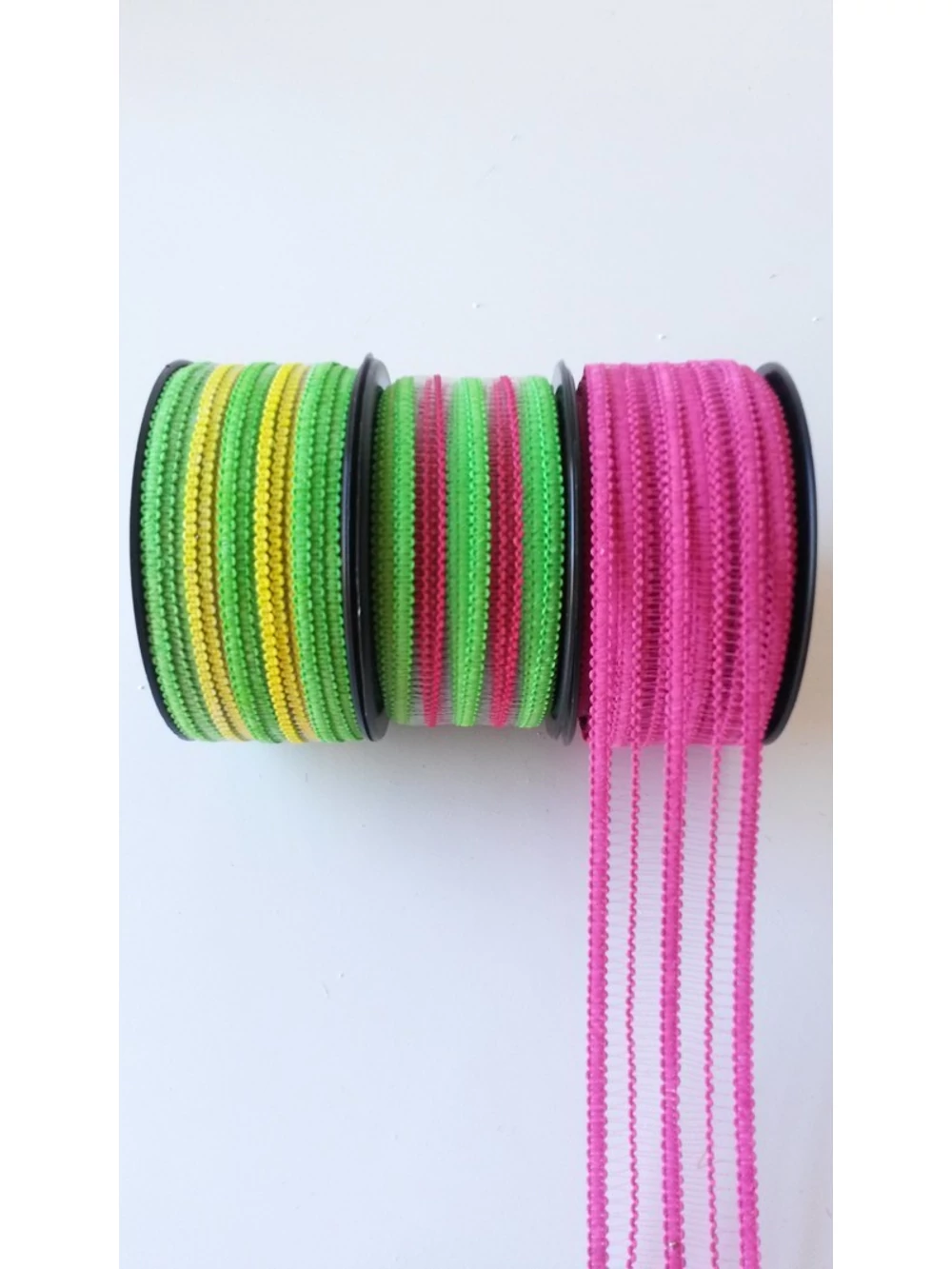 Párhuzamos rácsos szalag