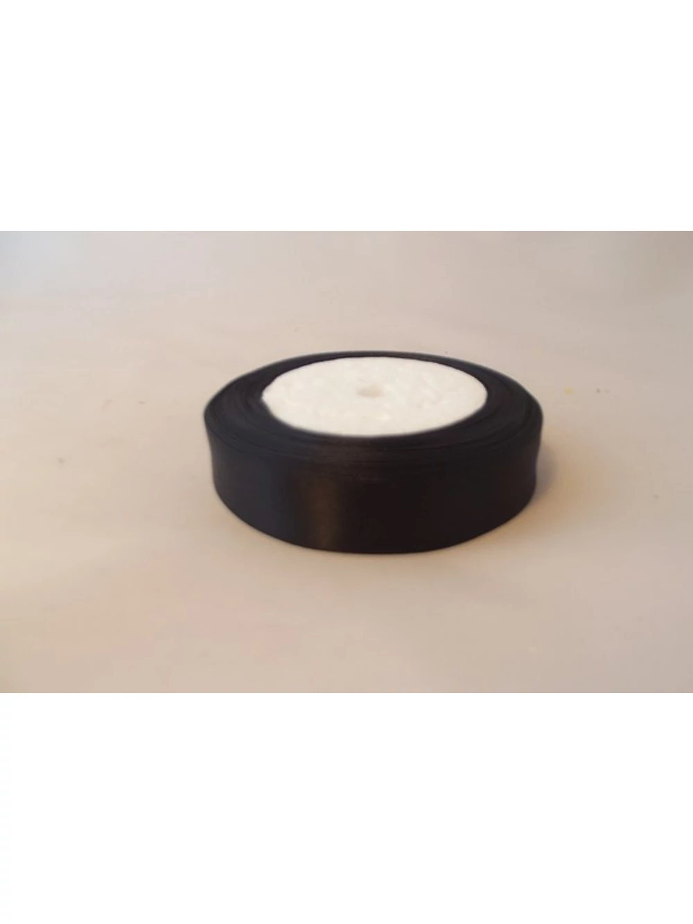 20 mm-es szatén szalag - Fekete
