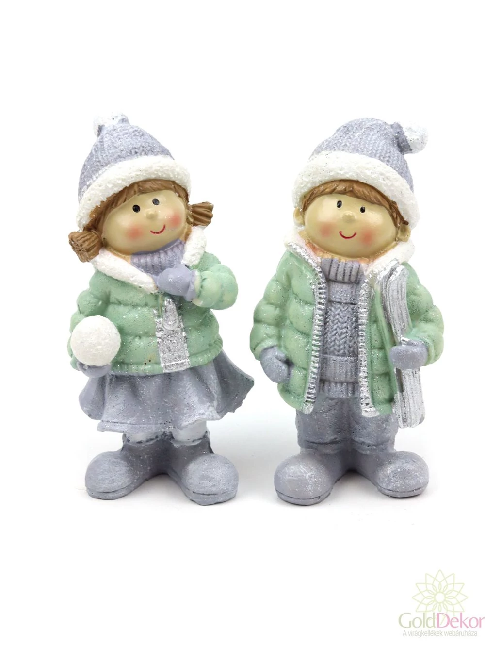 Menta kabátos hógolyós figura