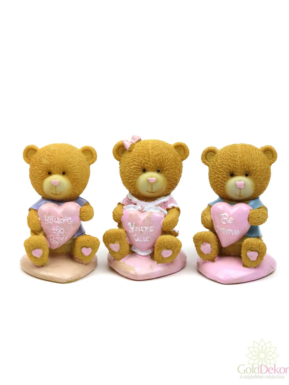 Rózsaszín szíven ülő maci