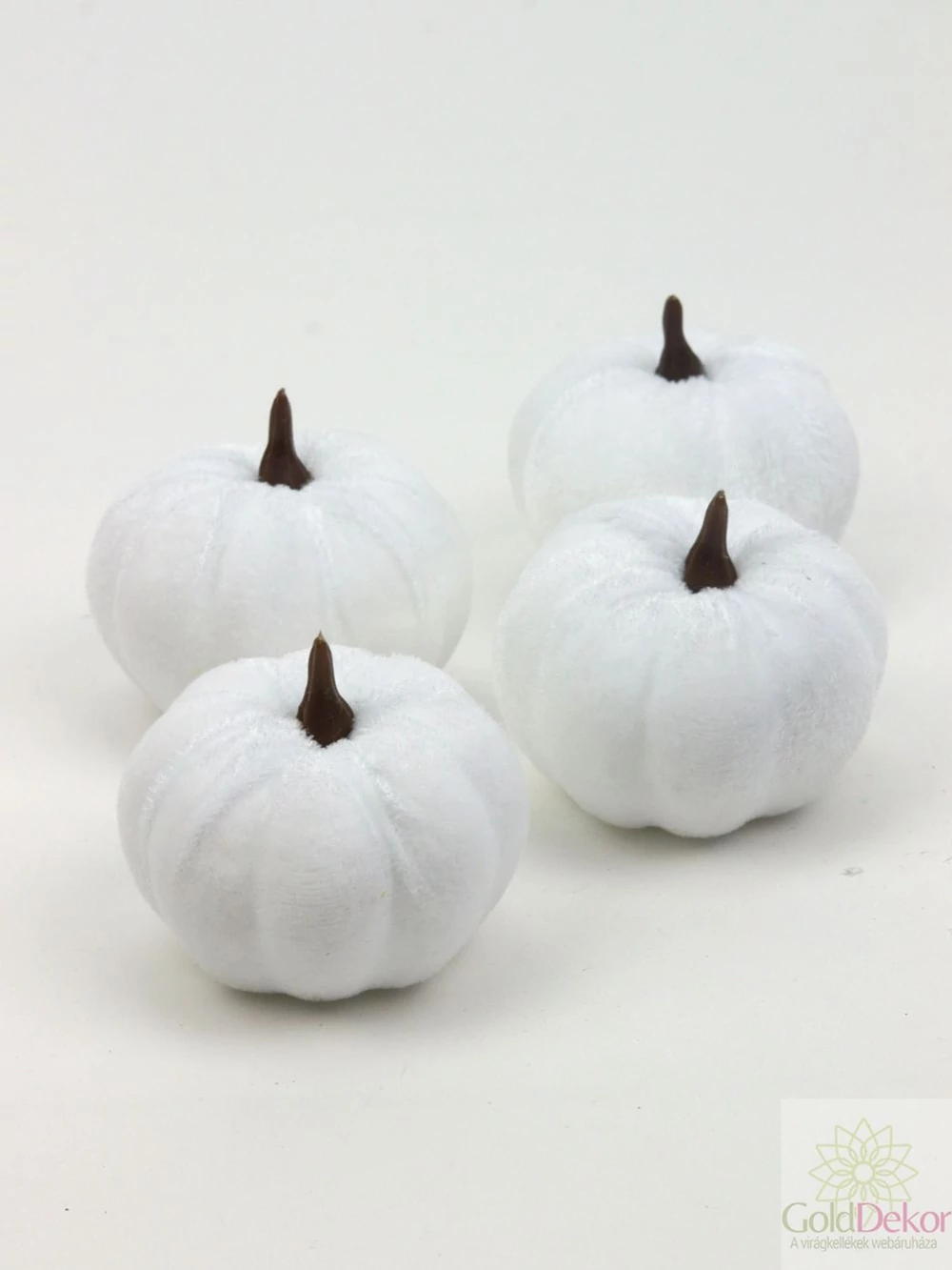 Bársony műtök - Fehér