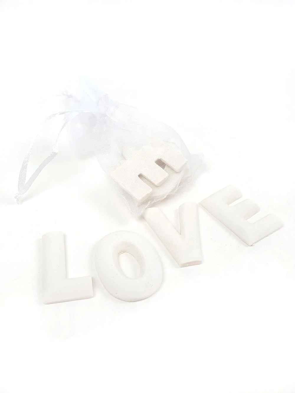 Polyresin betűk zsákban - LOVE