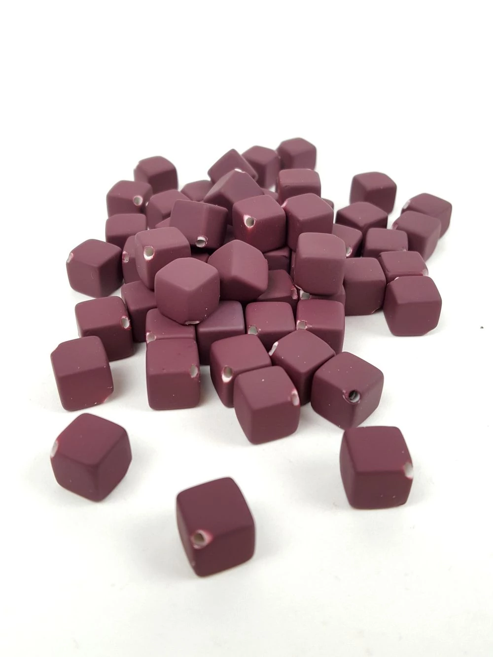 Fűzhetős kocka gyöngy - Sötét Lila