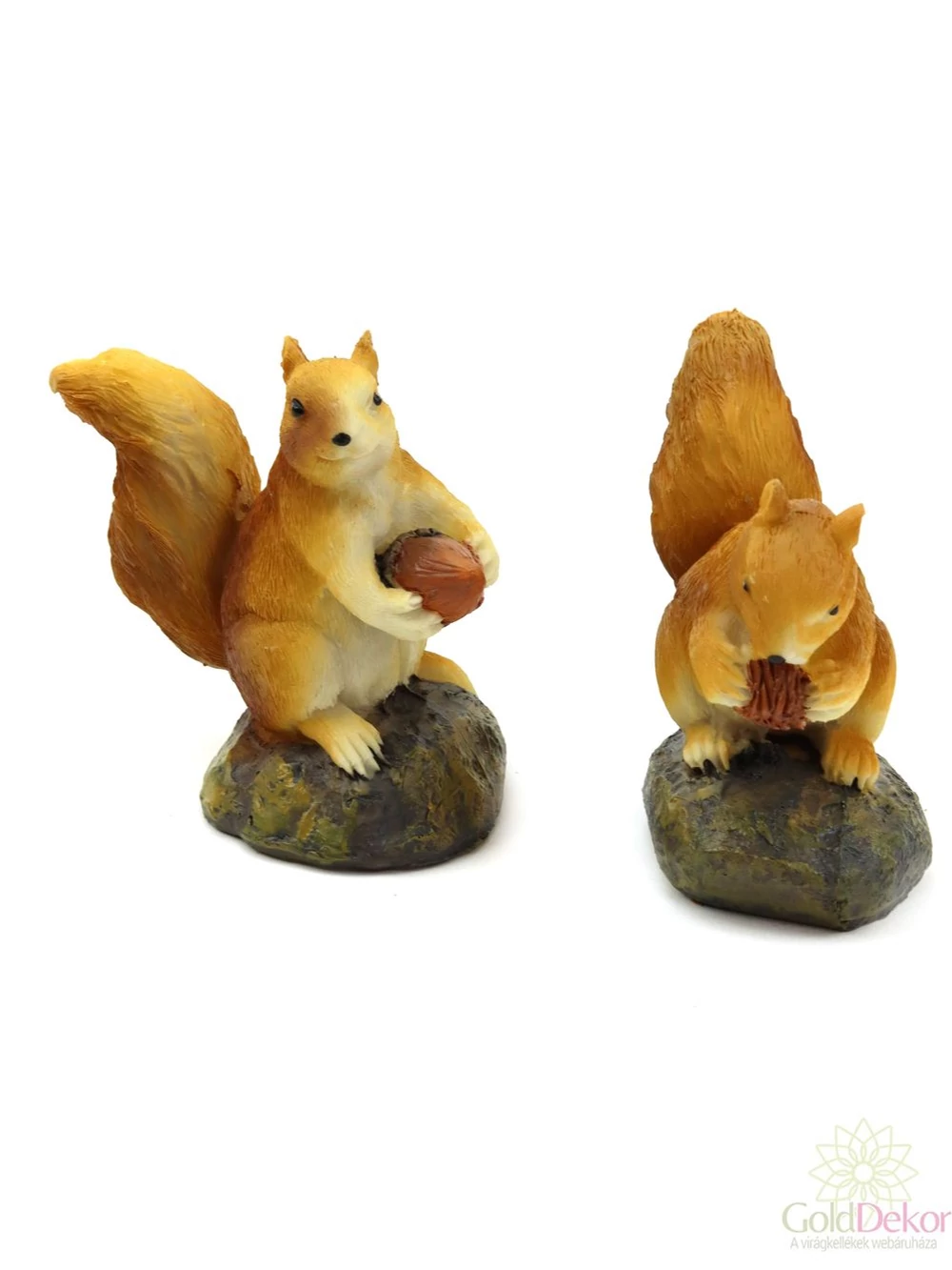 Kép 2/2 - Mókus figura kövön