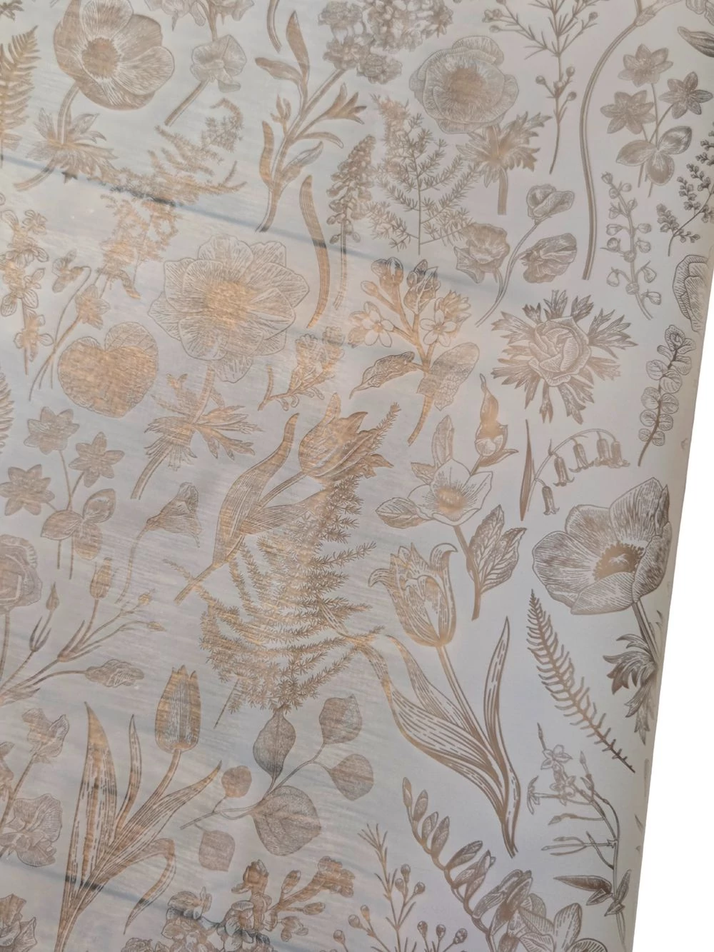 Kép 2/2 - Íves fólia 57*56 cm tavaszi virágmintás - Lila